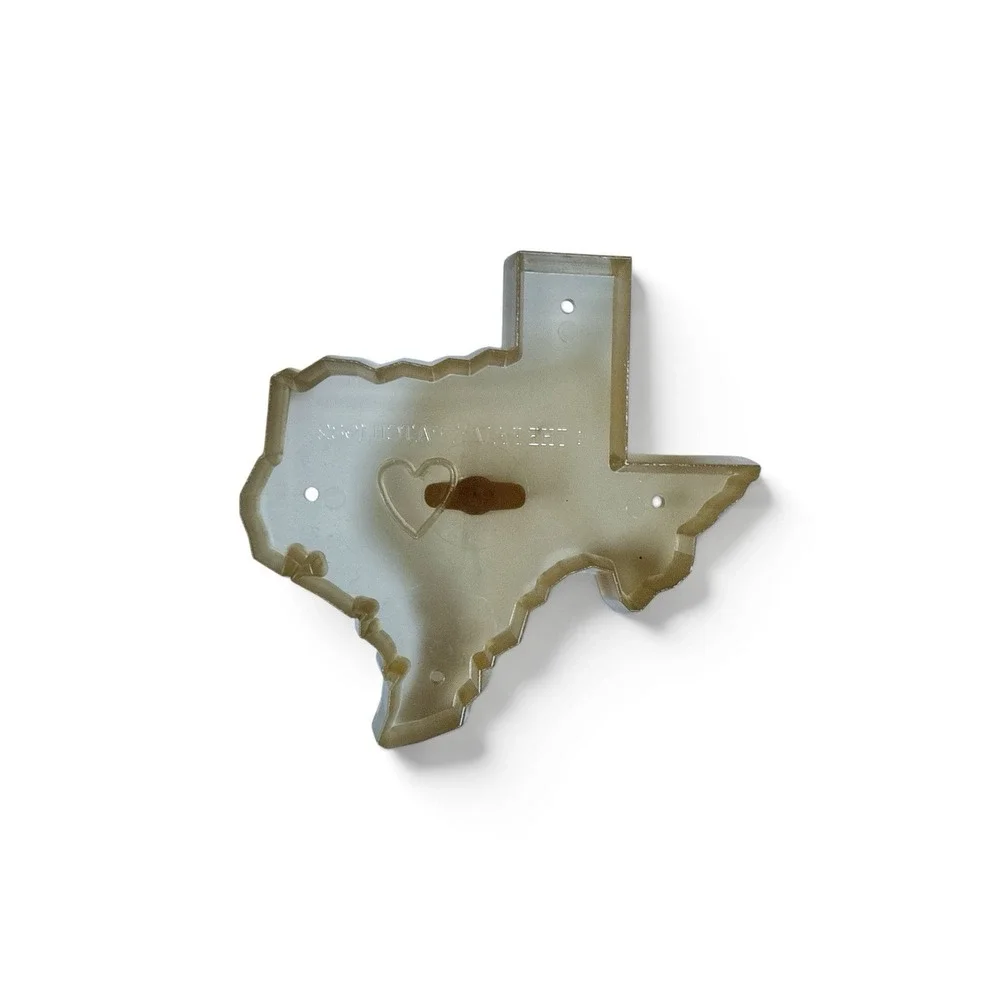 1982 Briar Patch 2pc Large Plastic Cookie Cutter Set Armadillo Texas Shapes vtg